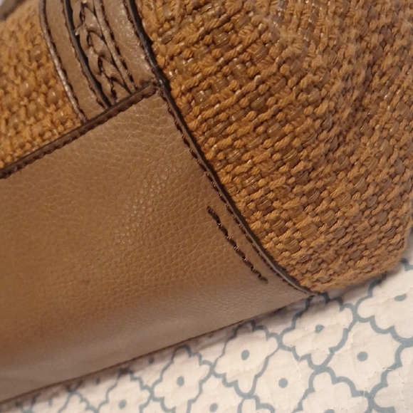 FOSSIL Textured Leather  Bag - Picture 12 of 12